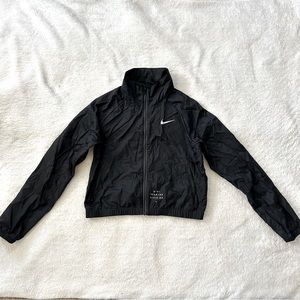 Brand New Nike Packable Lightweight Running Jacket Black M